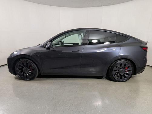 2024 Tesla Model Y Performance Dual Motor All-Wheel Drive