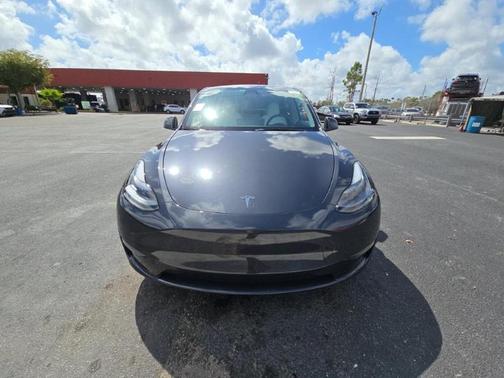 2024 Tesla Model Y Performance Dual Motor All-Wheel Drive