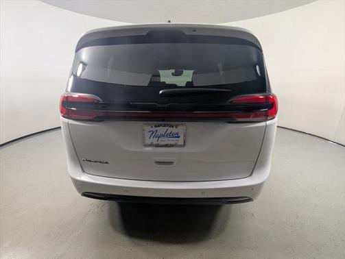 2025 Chrysler Pacifica L