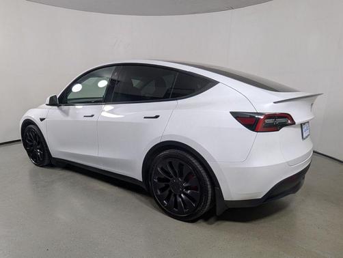 Pearl White Multi-Coat 2022 Tesla Model Y Performance Dual Motor All-Wheel Drive