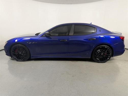 2022 Maserati Ghibli Modena