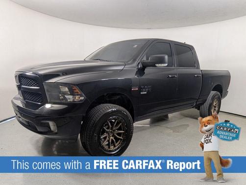 Brilliant Black Crystal Pearlcoat 2019 RAM 1500 Big Horn