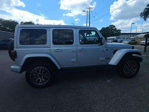 Silver Zynith Clearcoat 2024 Jeep Wrangler 4xe High Altitude