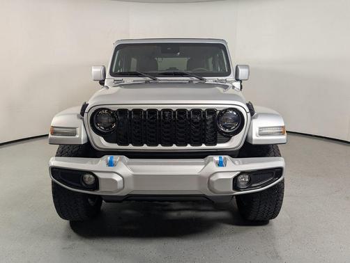 Silver Zynith Clearcoat 2024 Jeep Wrangler 4xe High Altitude