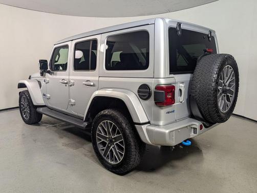 Silver Zynith Clearcoat 2024 Jeep Wrangler 4xe High Altitude