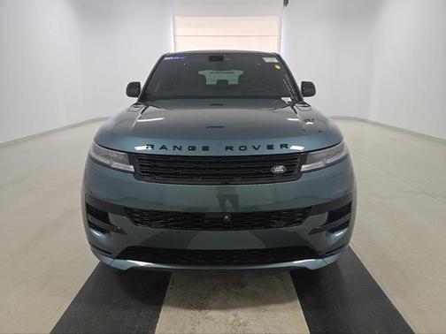 Giola Green Metallic 2024 Land Rover Range Rover Sport SE