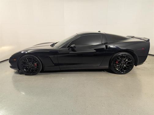 2005 Chevrolet Corvette Base