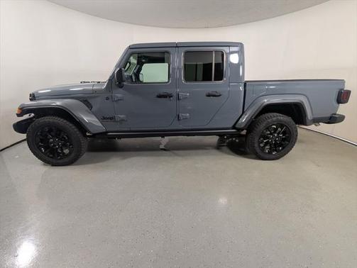 2025 Jeep Gladiator Nighthawk