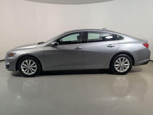 Sterling Gray Metallic 2023 Chevrolet Malibu FWD 1LT