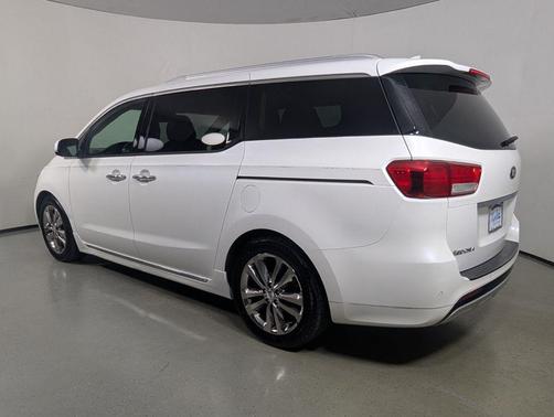 Snow White Pearl 2017 Kia Sedona SX-L
