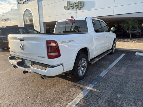 Bright White Clearcoat 2022 RAM 1500 Laramie
