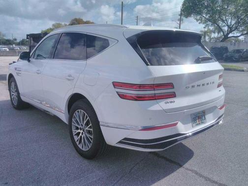 Uyuni White 2025 Genesis GV80 2.5T