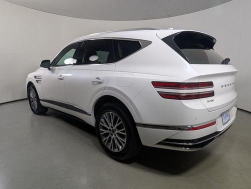 Uyuni White 2025 Genesis GV80 2.5T