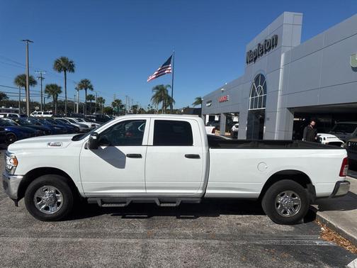 2023 RAM 2500 Tradesman Crew Cab 4x2 8' Box