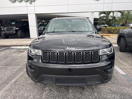 2019 Jeep Grand Cherokee Laredo
