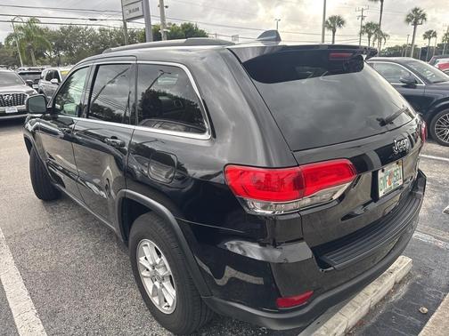 2019 Jeep Grand Cherokee Laredo