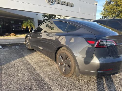 2023 Tesla Model 3 Standard Range