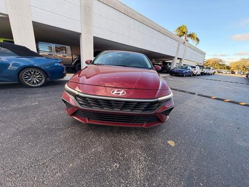 2024 Hyundai ELANTRA SEL