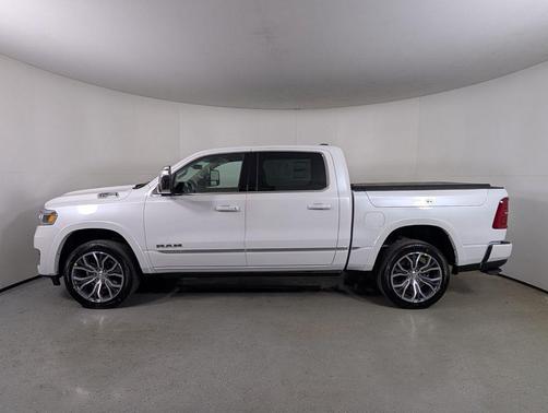 Ivory White Tri-Coat Pearlcoat 2026 RAM 1500 ST