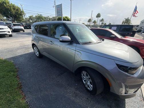 Steel Gray 2024 Kia Soul LX