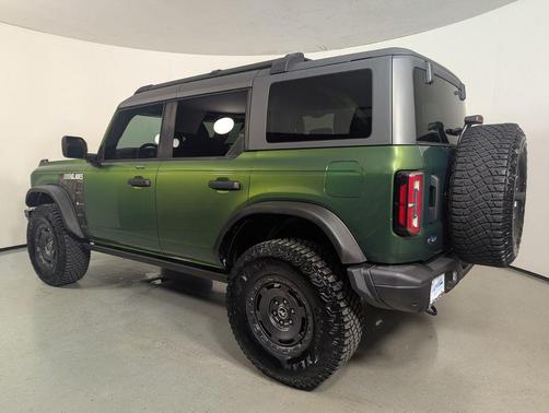 Eruption Green Metallic 2023 Ford Bronco Everglades