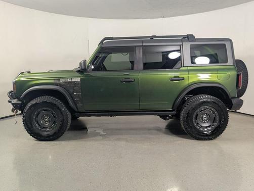 Eruption Green Metallic 2023 Ford Bronco Everglades