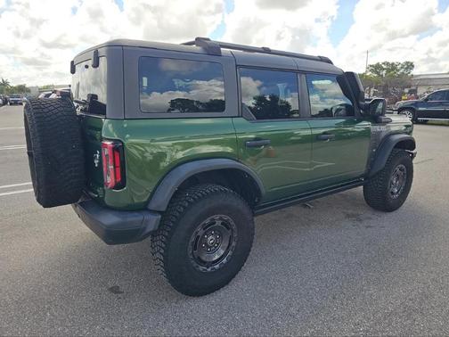 Eruption Green Metallic 2023 Ford Bronco Everglades