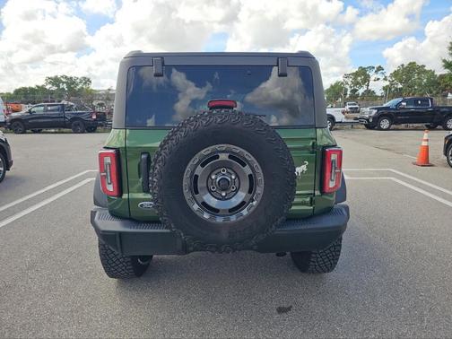 Eruption Green Metallic 2023 Ford Bronco Everglades