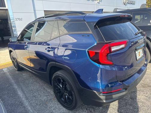 2022 GMC Terrain SLE