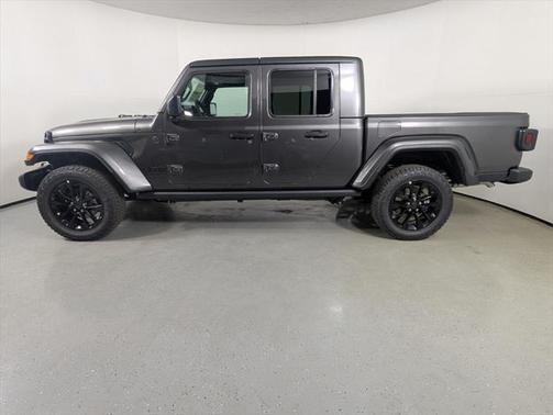 2025 Jeep Gladiator Nighthawk