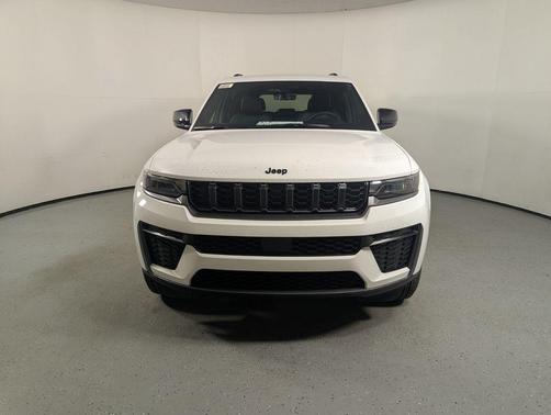 2026 Jeep Grand Cherokee Altitude