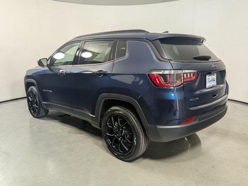 Fathom Blue Pearl Coat 2026 Jeep Compass Sport