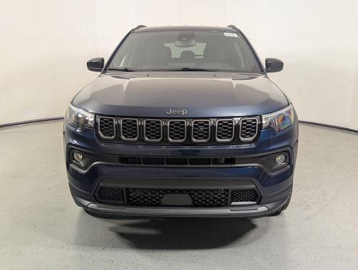 Fathom Blue Pearl Coat 2026 Jeep Compass Sport