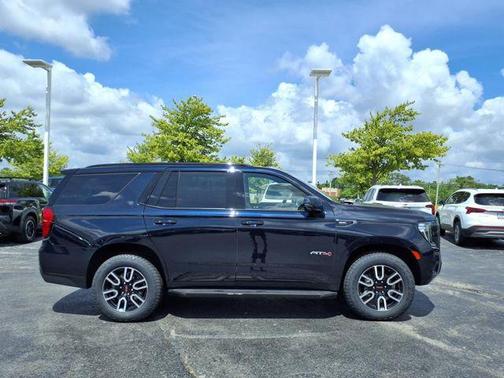 2023 GMC Yukon 4WD AT4