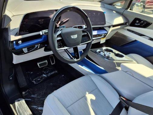 2025 Cadillac OPTIQ Sport 2 AWD