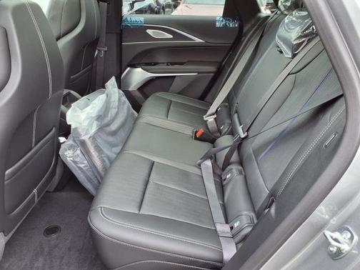 2025 Cadillac LYRIQ Sport w/1SJ