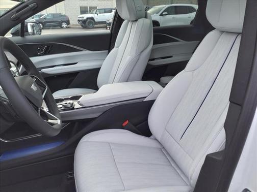 2025 Cadillac LYRIQ Luxury w/1SC