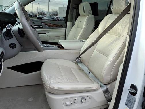 Crystal White Tricoat 2024 Cadillac Escalade Sport Platinum
