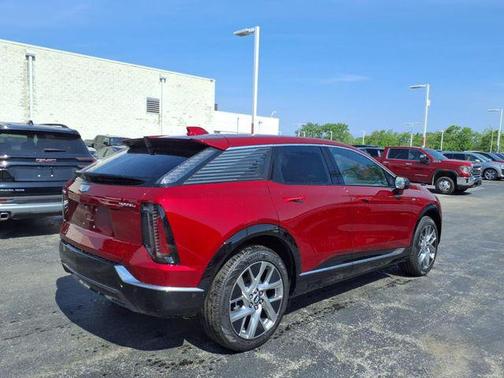 2025 Cadillac OPTIQ Luxury 1 AWD