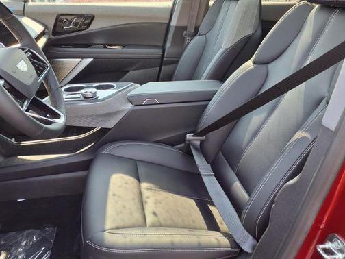 2025 Cadillac OPTIQ Luxury 1 AWD