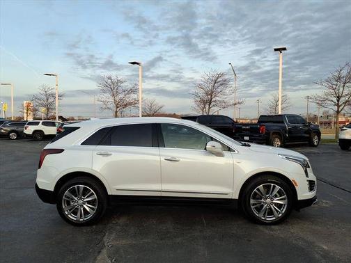 Crystal White Tricoat 2024 Cadillac XT5 Premium Luxury