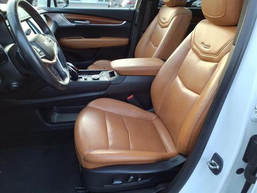 Crystal White Tricoat 2024 Cadillac XT5 Premium Luxury