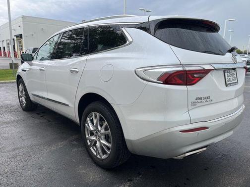 2023 Buick Enclave Essence AWD