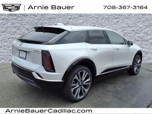 2025 Cadillac OPTIQ Luxury 2 AWD