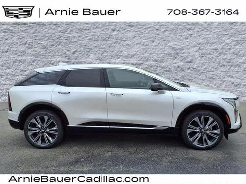 2025 Cadillac OPTIQ Luxury 2 AWD