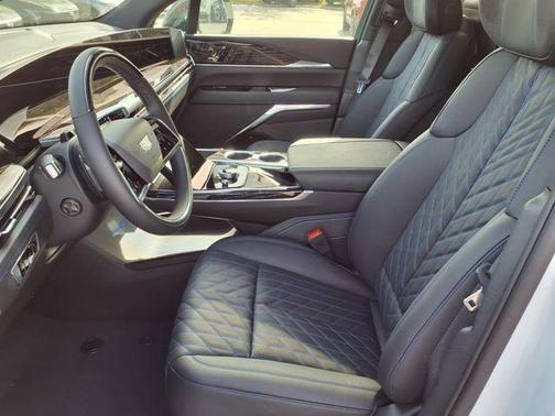 2025 Cadillac Escalade Luxury