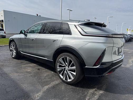 Argent Silver Metallic 2025 Cadillac LYRIQ Luxury