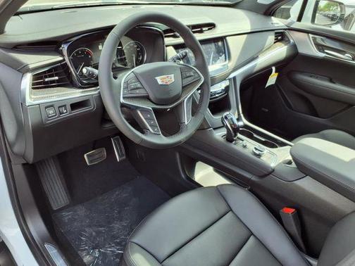 2025 Cadillac XT5 Sport