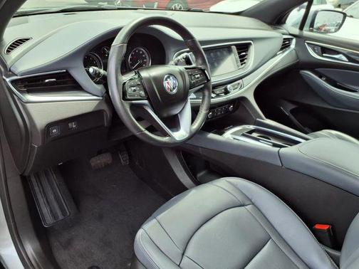 2023 Buick Enclave Essence AWD