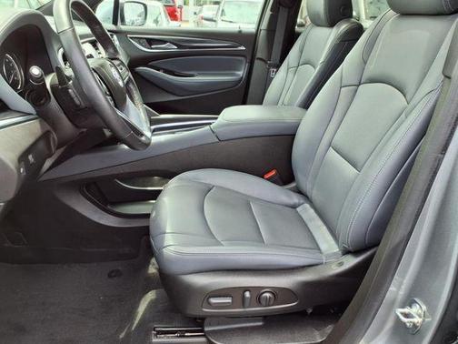 2023 Buick Enclave Essence AWD
